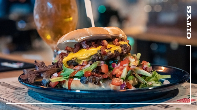 Burger menu fra Cecilie's i Taastrup 